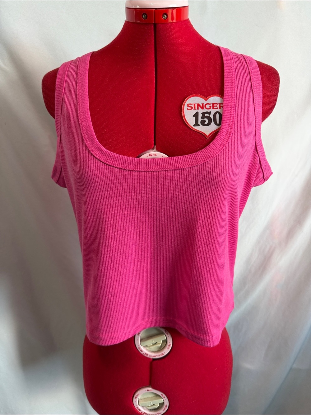 Women's Hot Pink Ribbed Scoop Crop Tank Top